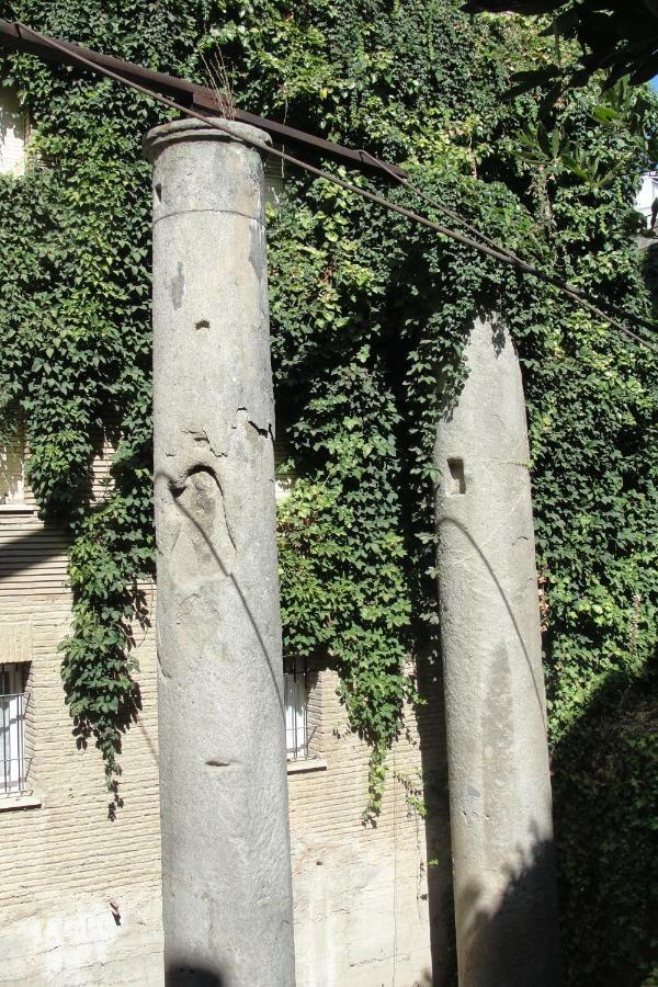 Mar2 - Las Columnas De Adriano Seville Exterior photo